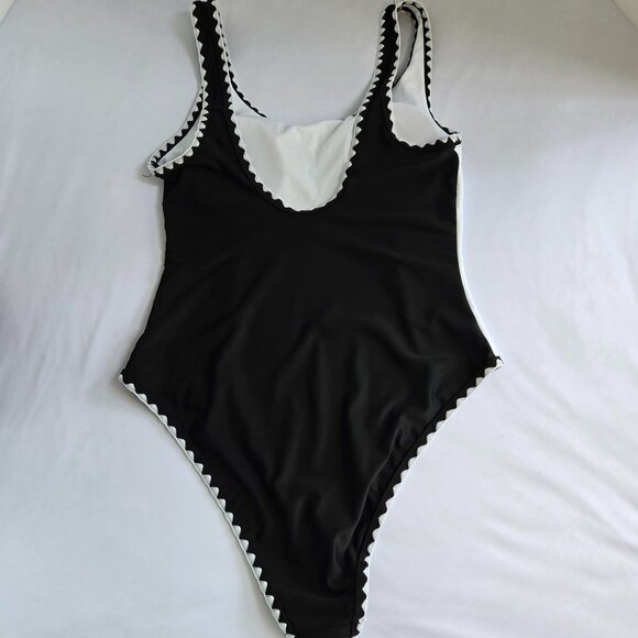 MILUMIA Women One Piece Color Block Bathing Suit Tummy Control Sz M Black/White - Picture 4 of 10